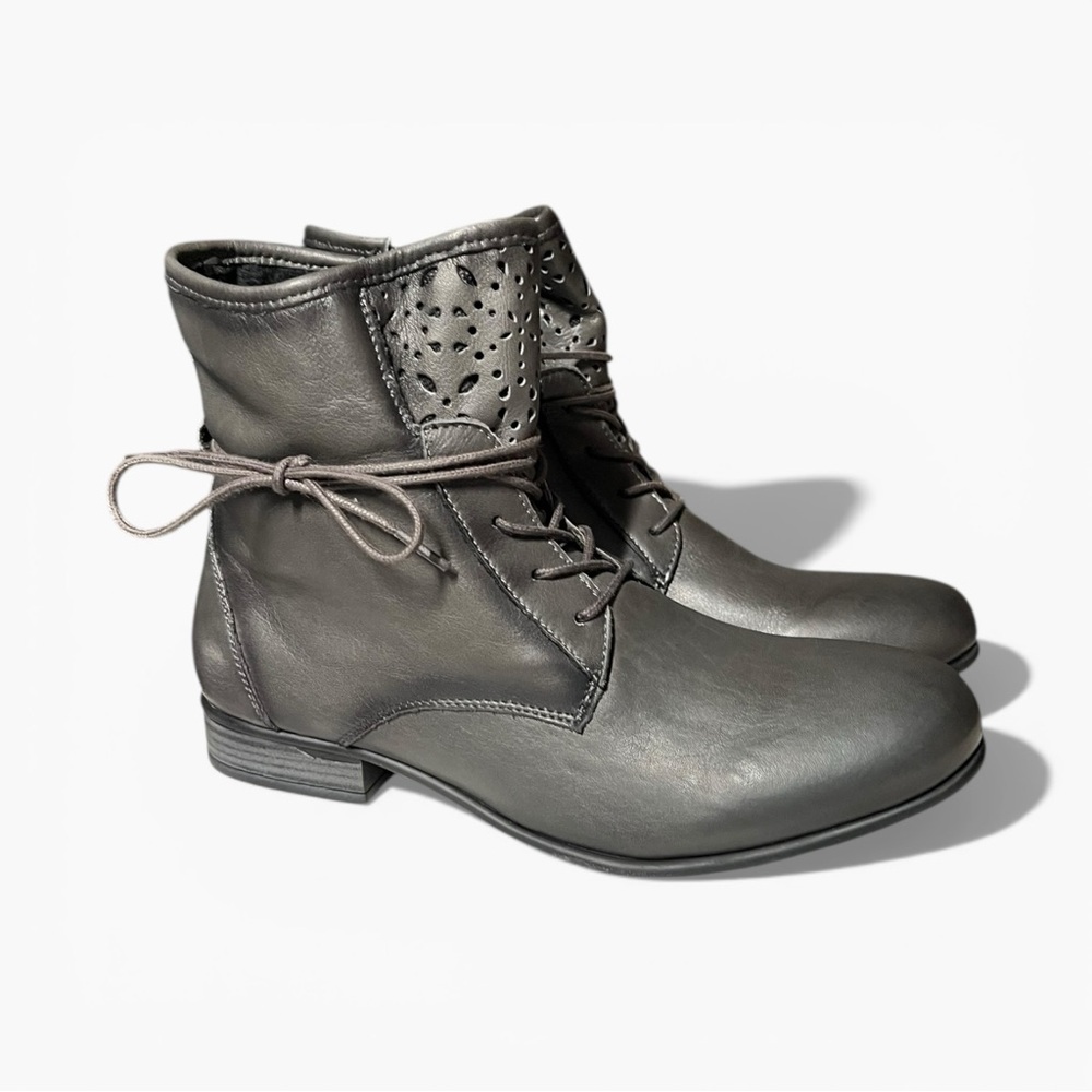 🌻NEW w/box Eric Michael Ivy Ursula Grey Leather Ankle Boot Size 39 (US 8.5-9)